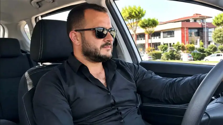 Uyarı tabelasını görmezden geldi, 50 santimlik suya balıklama atladı! Tatil yaptığı otelde can verdi haberinin görseli