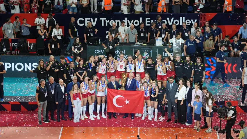 Avrupa’nın kraliçesi değişmedi! Filenin Sultanları’ndan üst üste ikinci şampiyonluk haberinin görseli