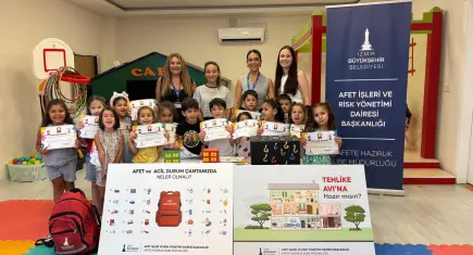 İzmir Büyükşehir Belediyesi’nden çocuklara afet farkındalığı eğitimi