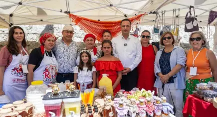 Bornova'daki şenliğe Başkan Eşki'nin sözleri damga vurdu: Reçel giren eve kapitalizm giremez