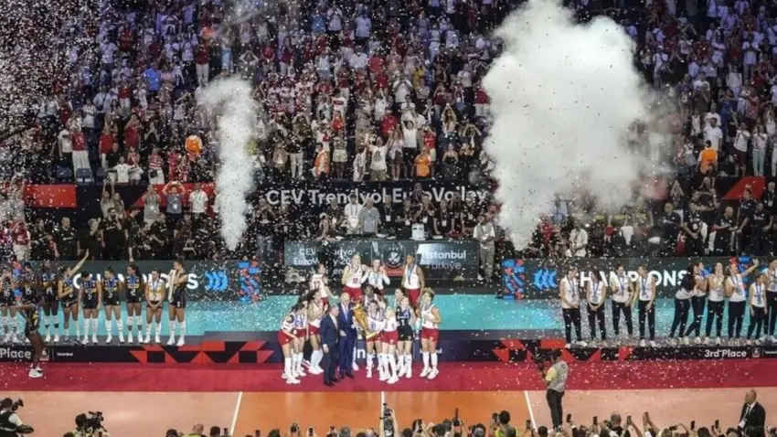 Filenin Sultanları tarih yazdı: 2026 Türk kadın voleybolunun altın yılı oldu! haberinin görseli
