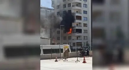 Şanlıurfa’da 8 katlı binada yangın: Bina sakinleri tahliye edildi