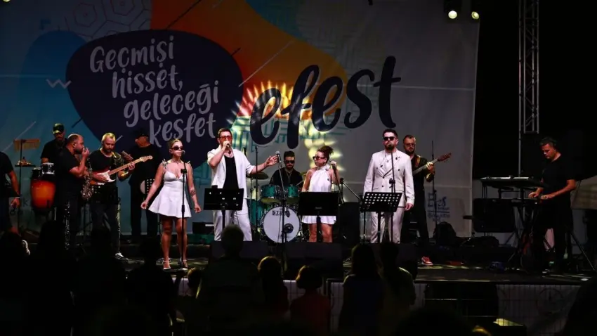 EFEST 2026'da üçüncü gün coşkusu: Mitolojiden gastronomiye ve müziğe uzanan dolu dolu haberinin görseli