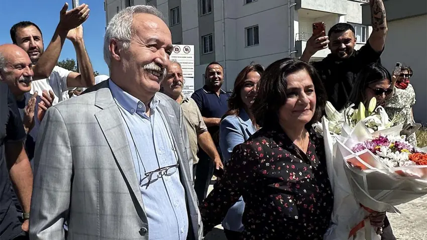 Eski Diyarbakır Büyükşehir Belediye Başkanı Selçuk Mızraklı tahliye edildi! haberinin görseli