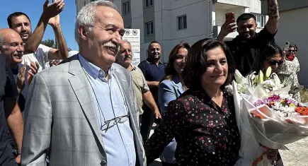Eski Diyarbakır Büyükşehir Belediye Başkanı Selçuk Mızraklı tahliye edildi!