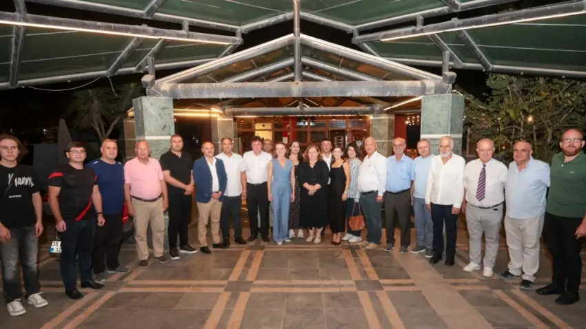 Konak'ta Makedonya'nın 35. bağımsızlık yılı coşkusu: Plaka 35 ile anlamlı tesadüf! haberinin görseli