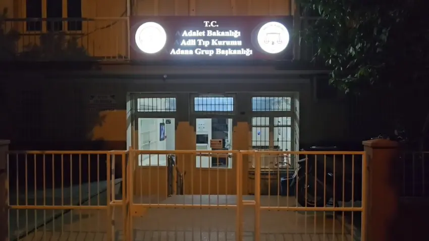 Adana’da otoyol kenarında çürümüş erkek cesedi bulundu haberinin görseli
