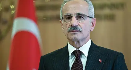 Bakanı Uraloğlu açıkladı: 8 ayda 167 milyon yolcu hava yolunu seçti
