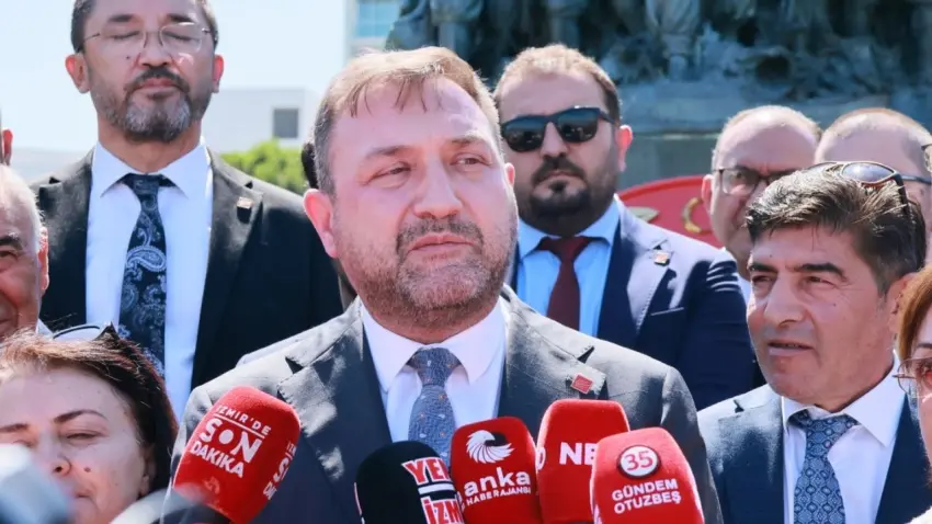 CHP’li Utku Gümrükçü: İzmir; cumhuriyetin, özgürlüğün ve laikliğin yıkılmaz kalesidir haberinin görseli