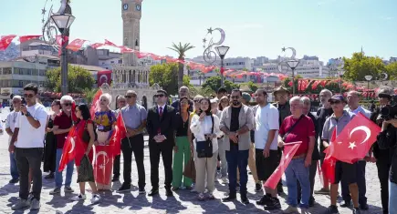 Gazeteci Hasan Tahsin, İzmir'in kurtuluşunun yıl dönümünde anıldı