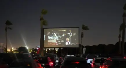 İzmir’de açık havada sinema keyfi: Arabada film günleri başlıyor