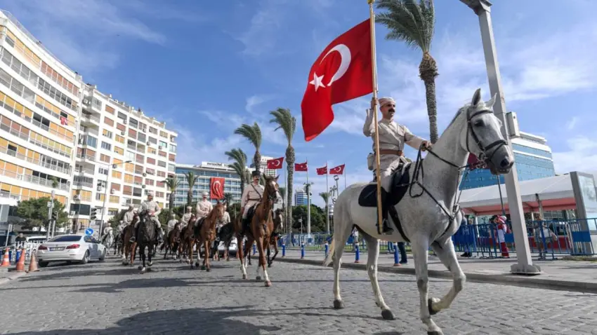 İzmirli milletvekillerinden 9 Eylül mesajı