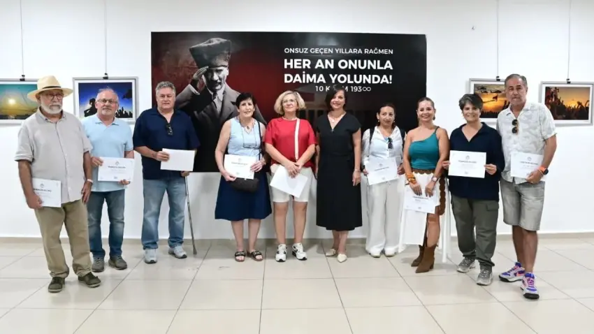 Karabağlar’da “Kurtuluşun Şehri İzmir” sergisi düzenlendi haberinin görseli
