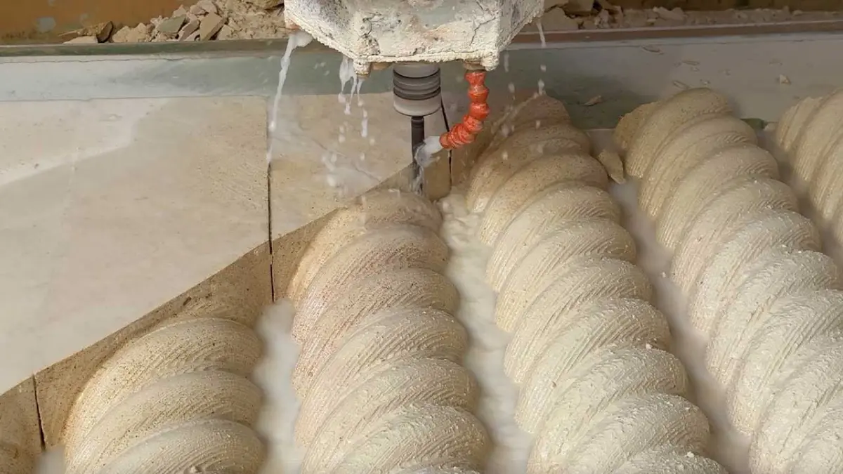 Midyat taşı, ustaların elinde sanata dönüşüyor görseli
