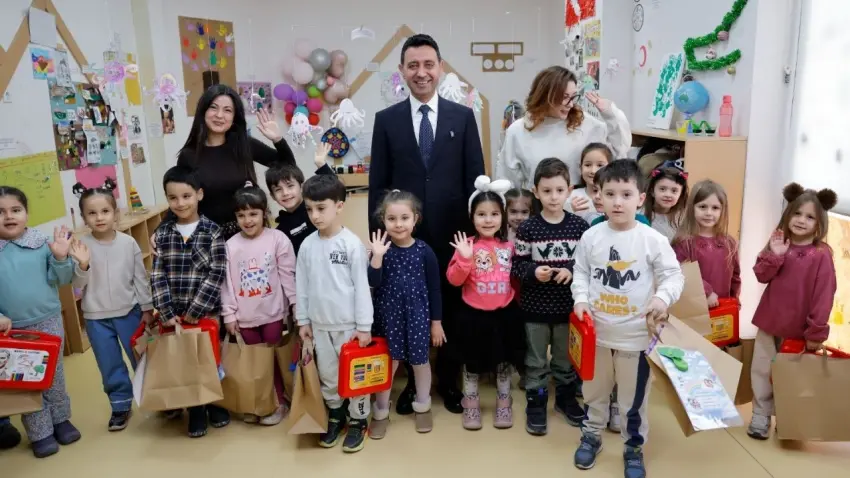 Bayraklı'da eğitime her aşamada destek: Anaokulundan üniversiteye kesintisiz hizmet!