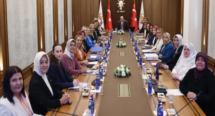 Cumhurbaşkanı Erdoğan, kadın belediye başkanlarını kabul etti