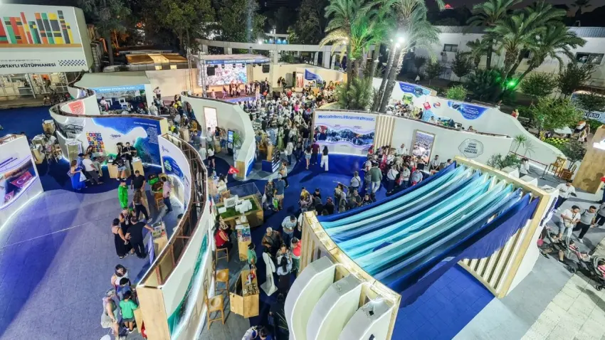 İEF’te "İzmir'i Ne Kadar Tanıyorsun?" yarışması ilgi gördü