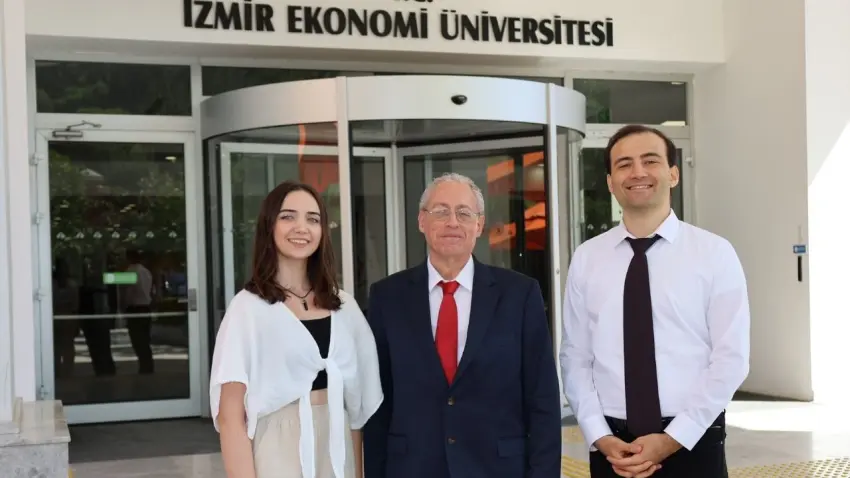 İEÜ’lü iki genç mühendisin büyük başarısı: İtalya’nın dünyaca ünlü üniversitelerinden kabul aldılar
