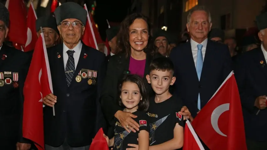 Yıldız &Uuml;nsal