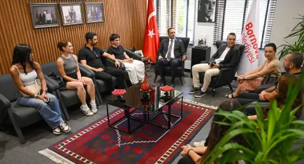 Bornova’dan genç sanatçılara üniversite yolu