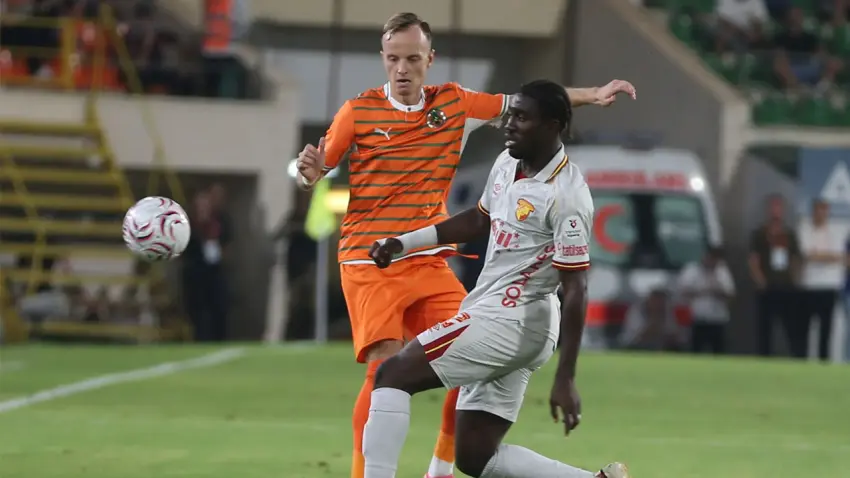 Göztepe ile Corendon Alanyaspor karşılaşması 2-2’lik beraberlikle sonuçlandı haberinin görseli