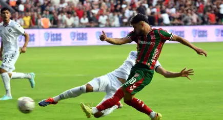 İzmir derbisinde puanlar paylaşıldı: Karşıyaka – Altay maçı 1-1 sona erdi