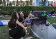 İzmir Fuarı’nda gençlerin yaratıcılığı karton teknelere dönüştü