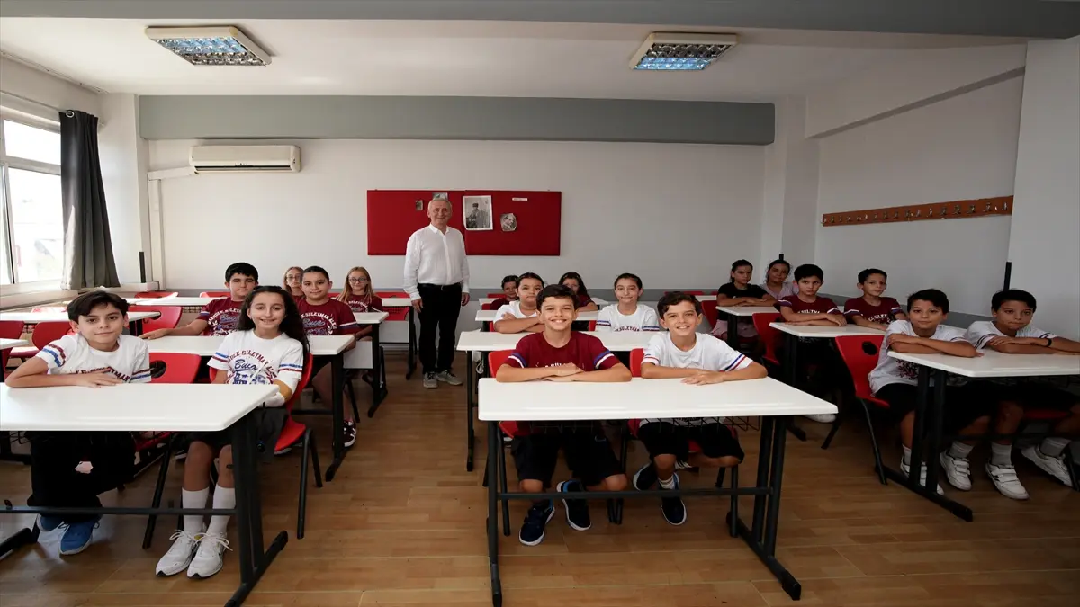 İzmir’in İkizler Okulu'na 9 ikiz daha katıldı görseli