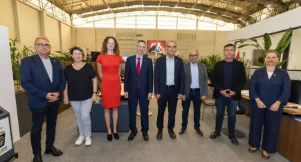 İzmir ve İngiltere arasında temiz enerji iş birliği gündemde