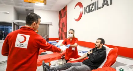 Kan bağışında gençler öne çıktı: En yüksek oran 20 yaş grubunda