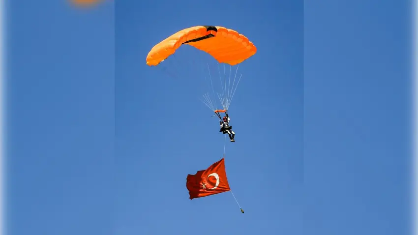 THK Havacılık Festivali’nde gökyüzünde nefes kesen gösteriler haberinin görseli