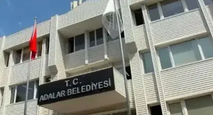 Adalar Belediye Başkan Vekili Medine Pamuk görevinden istifa etti