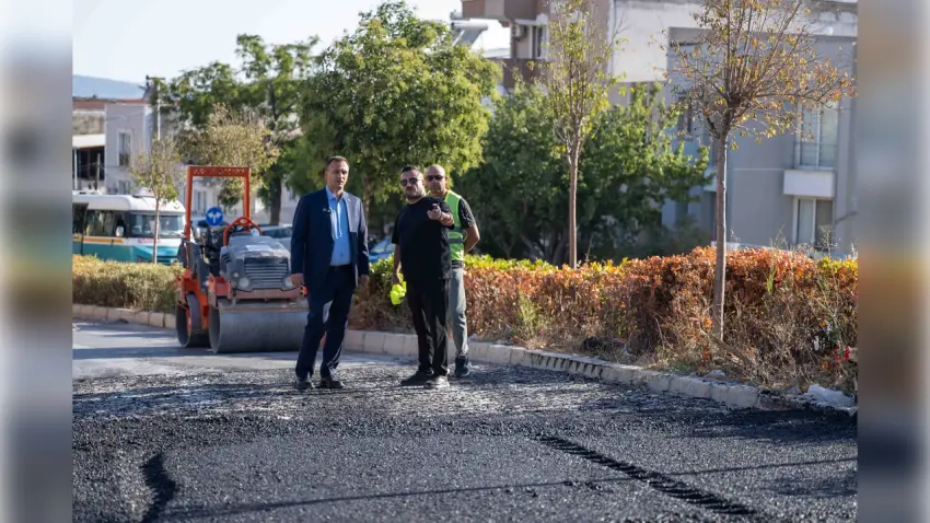 Bornova’da trafik güvenliğini tehdit eden yola hızlı müdahale haberinin görseli