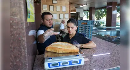 Buca’da fırınlarda hijyen ve gramaj kontrolü