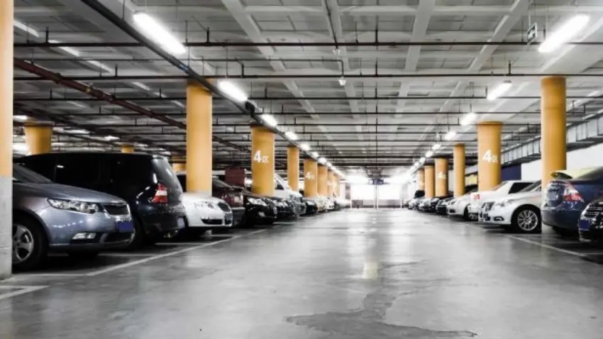 İzmir’de gazetecilere ücretsiz otopark düzenlemesi haberinin görseli