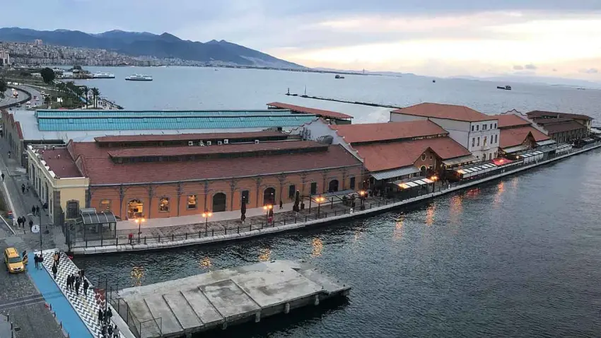 İzmir’in simge yapısı Konak Pier için dev yarış haberinin görseli