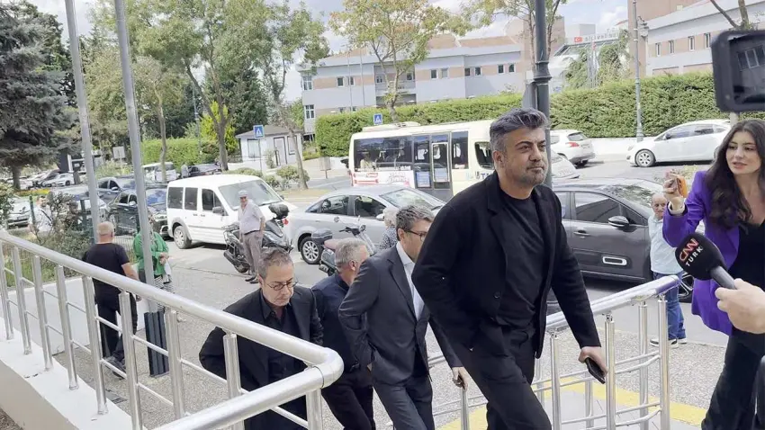 Kaşif Kozinoğlu soruşturması: ‘Kurtlar Vadisi’ senaristleri ifade vermek için adliyede haberinin görseli