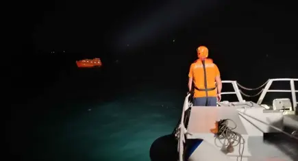 Silivri açıklarında batan geminin mürettebatını arama çalışmalarında bir cansız bedene ulaşıldı
