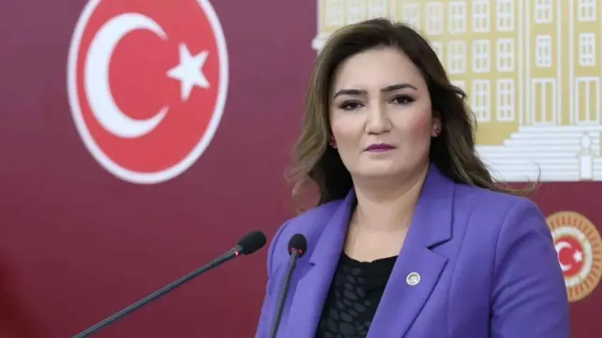CHP’li Kılıç’tan eğitim yoksulluğuna tepki: Çocuk yoksulluğunu gizlemek zorunda kalıyor haberinin görseli