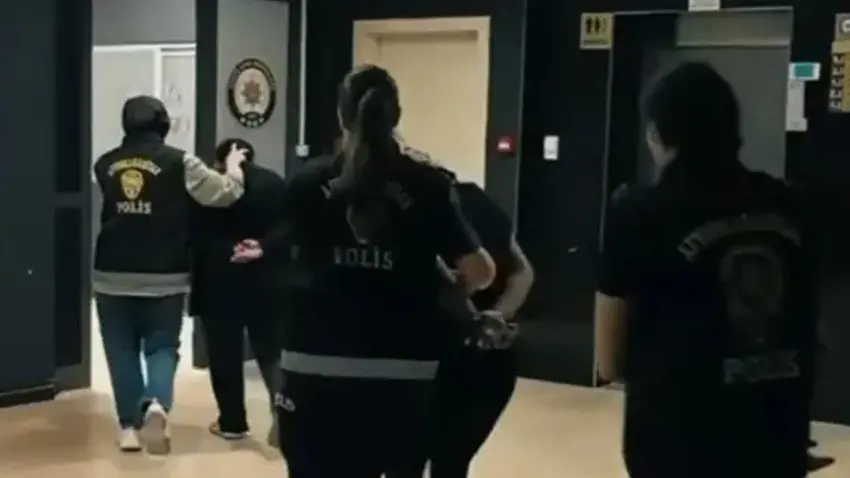 Çocuğunun fuhşa zorlanmasına göz yuman anne ile şüpheli tutuklandı haberinin görseli