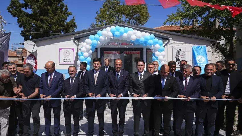İzmir'de MHP Lideri Bahçeli'nin adını verdiği “Çağrı Bey” anaokulu açıldı haberinin görseli