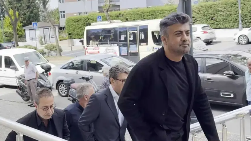 Raci Şaşmaz’dan Kaşif Kozinoğlu açıklaması: Tamamen dizi kurgusudur haberinin görseli