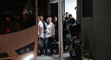 Seferihisar Belediyesi soruşturmasında 47 kişi adliyede