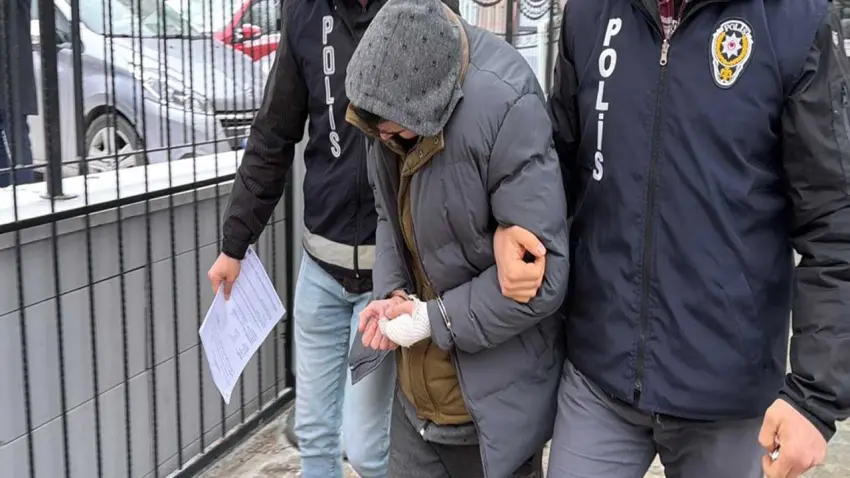 Üvey baba cinayeti davası: Amacım kendimi ve annemi korumaktı haberinin görseli