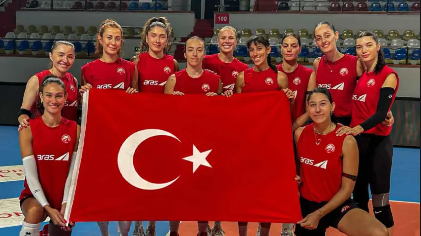 Aras Kargo'nun dostluk turnuvasında voleybolun devleri İzmir'de buluşacak haberinin görseli