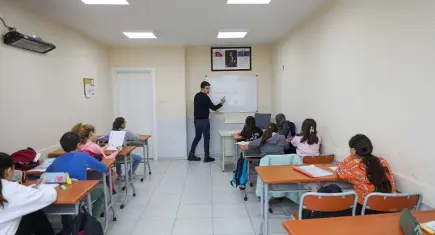 Buca Belediyesi’nden öğrencilere eğitim desteği: Soru Çözüm Atölyeleri başlıyor