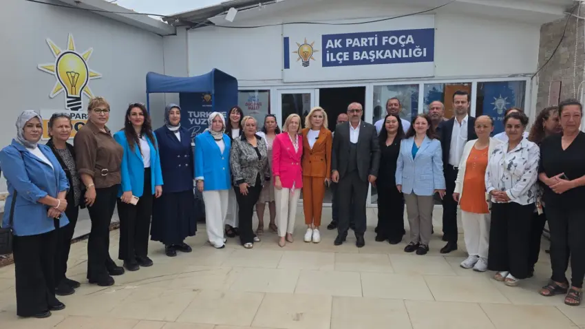 Bursalı Foça’da sahadan gelen talepleri dinledi haberinin görseli