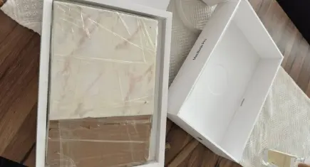 İnternet üzerinden bilgisayar sipariş etti: Kutudan MacBook yerine mermer çıktı
