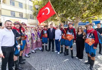 İzmir’de esnafın bayramı coşkuyla kutlandı