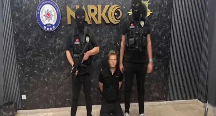 Kırmızı bültenle aranan uyuşturucu kaçakçısı İstanbul'da yakalandı